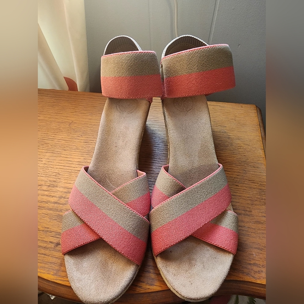 Charleston Shoe Co Cannon Wedge